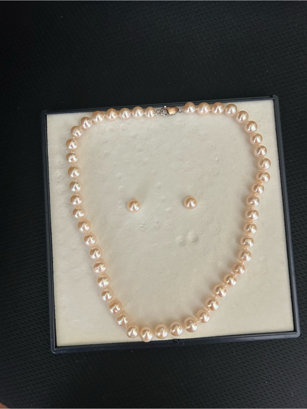 E.R. Aubrey of Bermuda Classic Cream Pearl Necklace and Stud Earrings Set